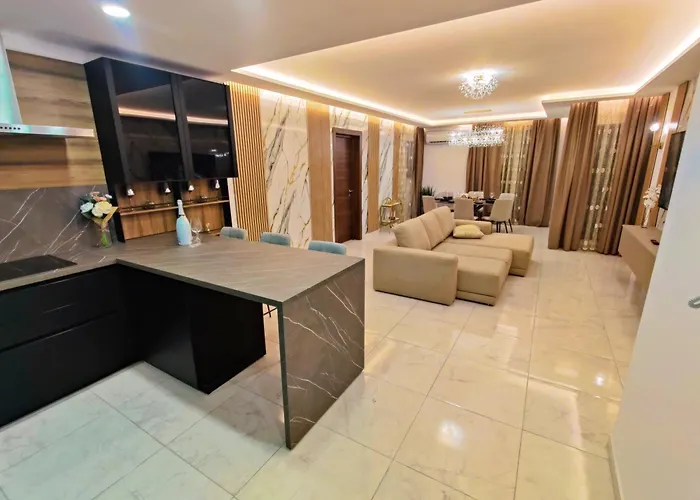 Diamond Qawra - Side Sea View